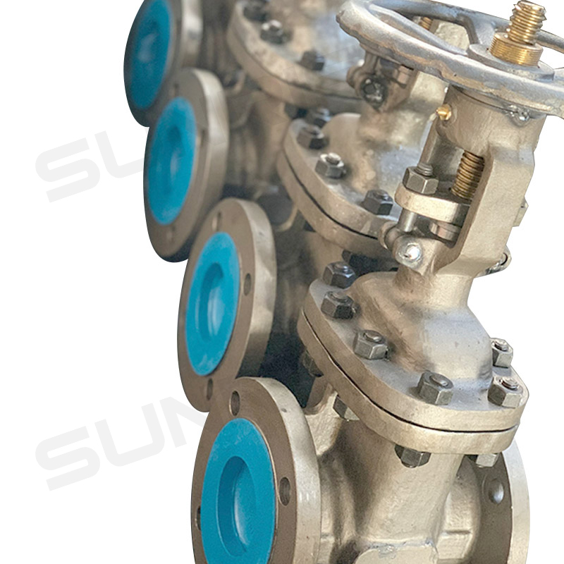 Gate valve ,Size 2” , Pressure : CL300 RF FLANGE END, Body Material: ASTM A995-4A,