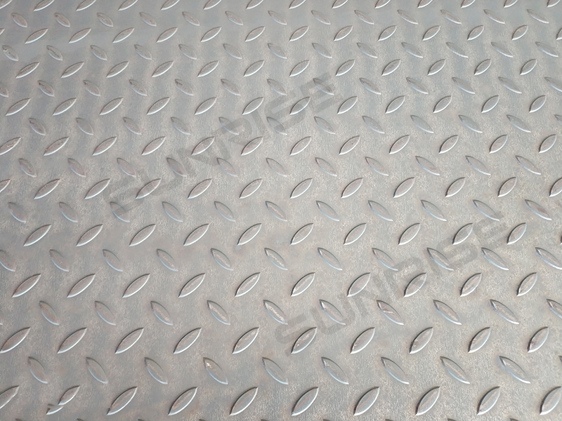 ASTM A283 GR.C CARBON STEEL CHEQUERED PLATES,WIDTH 1500MM LENGTH: 6000MM ; WALL THICKNESS 8MM 