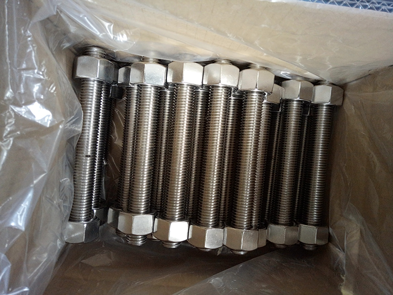 SS304 Stud Bolt 1 3/4” x 115mm with 2 Heavy Nuts and 2 washer ASME B18.31.2