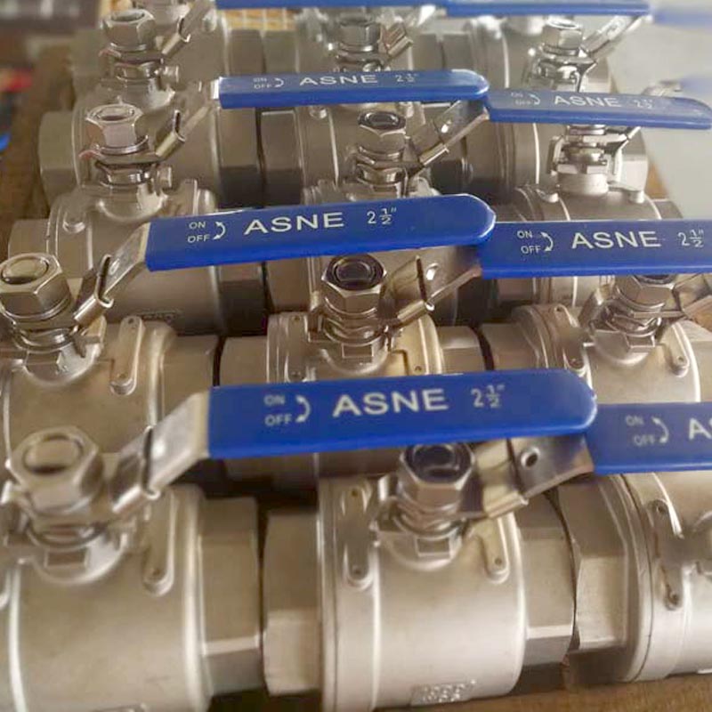 ASTM A182 F316 Ball Valve, Size 2 1/2 Inch, Pressure:CL1500, Body Material: ASTM A182 F316; Ball Material :SS316 ,NPT ends.