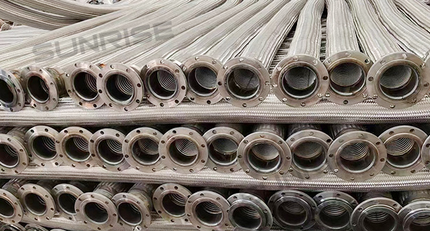 Stainless Steel Braided Metal Hose, Size DN 150, Wall Thickness : SCH 60, PN10, RF Flange End, Length: 1000mm, Material: Stainless Steel 304