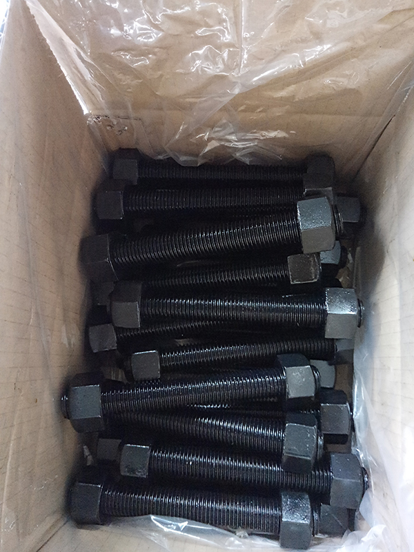 Stud Bolt 1 1/4” x120mm with 2 Heavy Nuts Material ASTM A193 B7 /A194 2H and 2 washer ASME B18.31.2