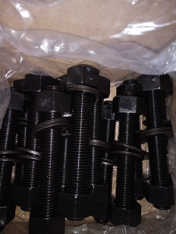 Thread Stud Bolt 1 5/8” x 160mm with 2 Heavy Nuts Material ASTM A320 L7 /A194 7 and 2 washer ASME B18.31.2